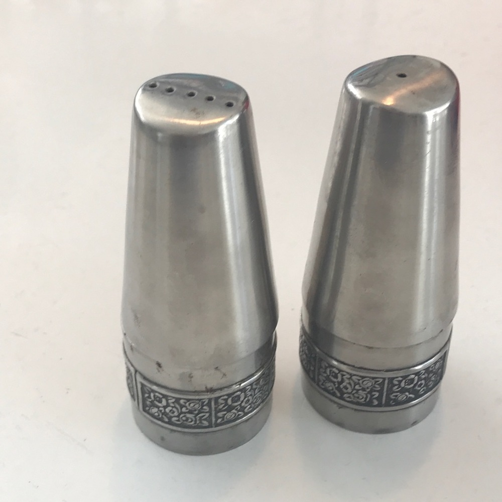 Stanley Roberts Velvet Salt Pepper Shakers